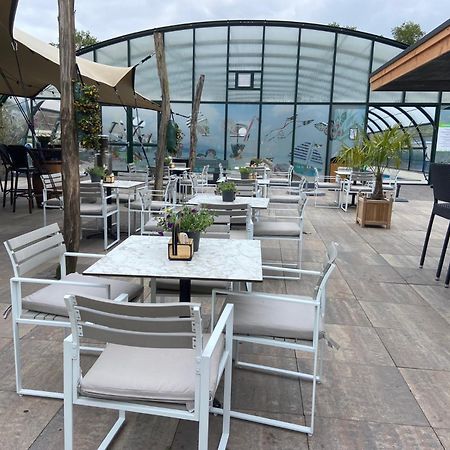 Kindvriendelijk Luxe Chalet In De Bossen Met Prive Sauna Harderwijk Exteriör bild