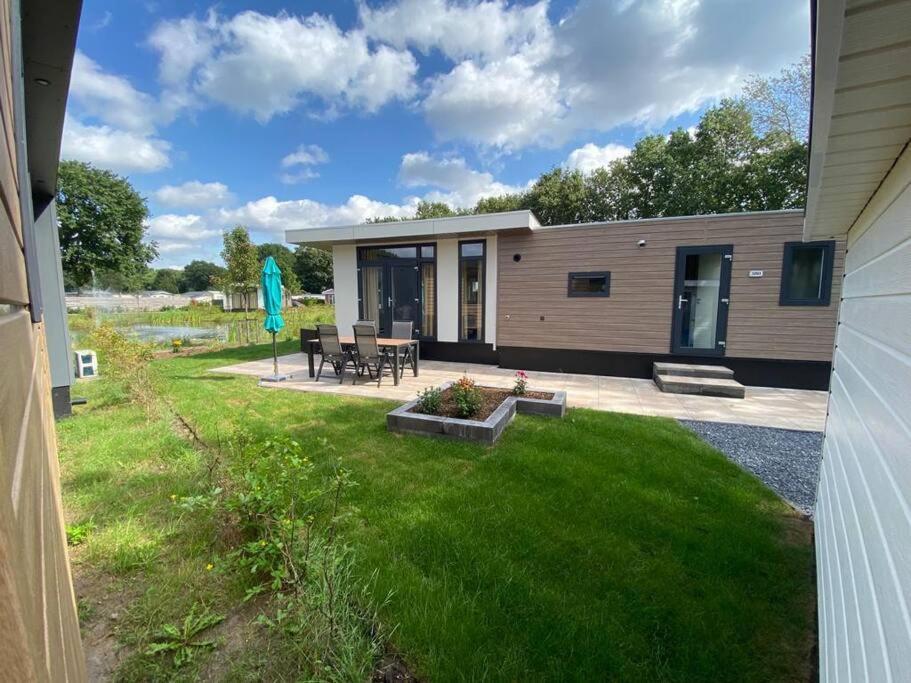Kindvriendelijk Luxe Chalet In De Bossen Met Prive Sauna Harderwijk Exteriör bild
