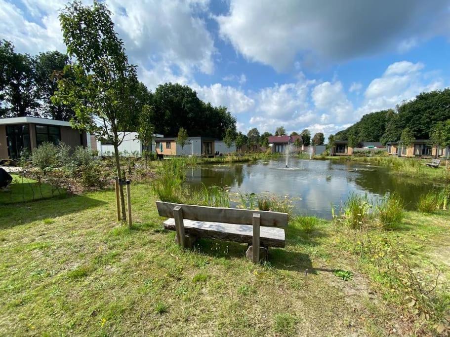 Kindvriendelijk Luxe Chalet In De Bossen Met Prive Sauna Harderwijk Exteriör bild