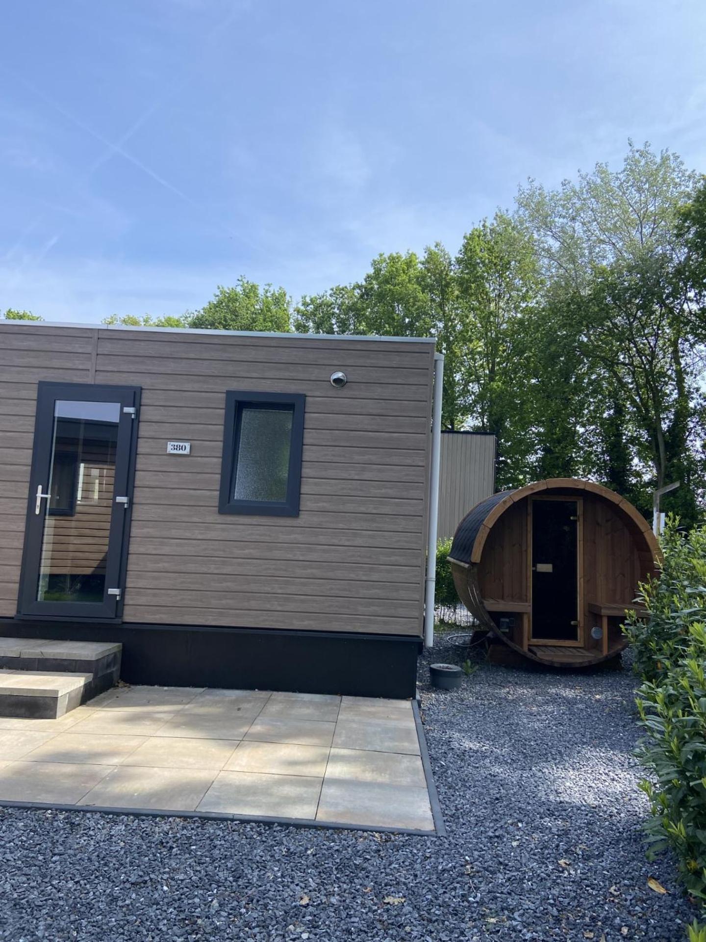 Kindvriendelijk Luxe Chalet In De Bossen Met Prive Sauna Harderwijk Exteriör bild