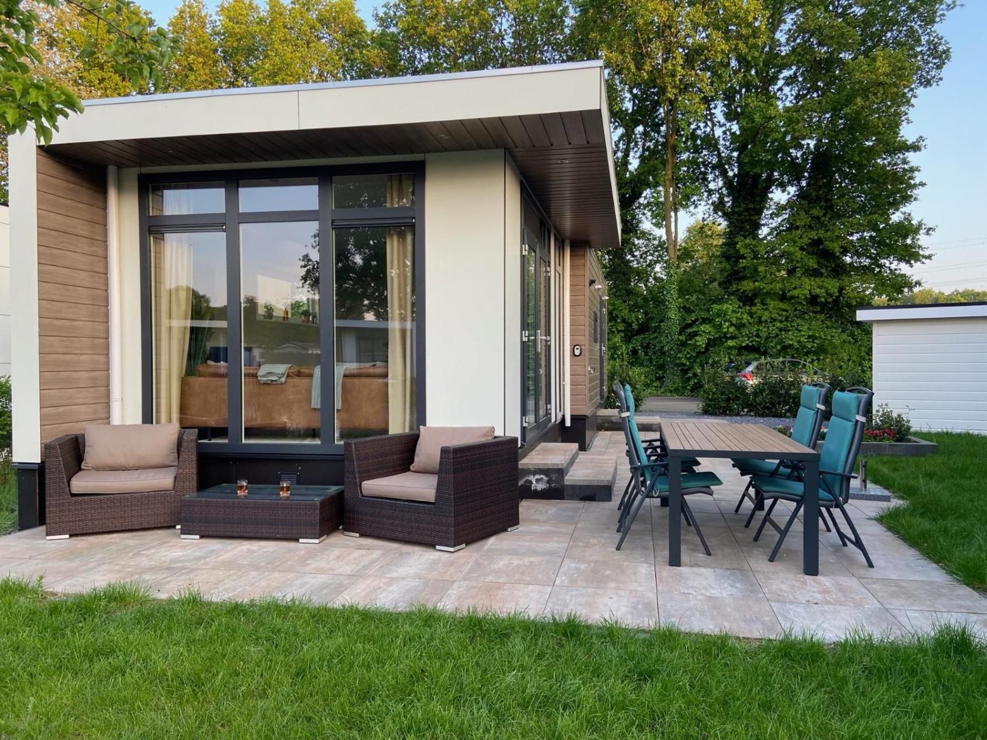 Kindvriendelijk Luxe Chalet In De Bossen Met Prive Sauna Harderwijk Exteriör bild